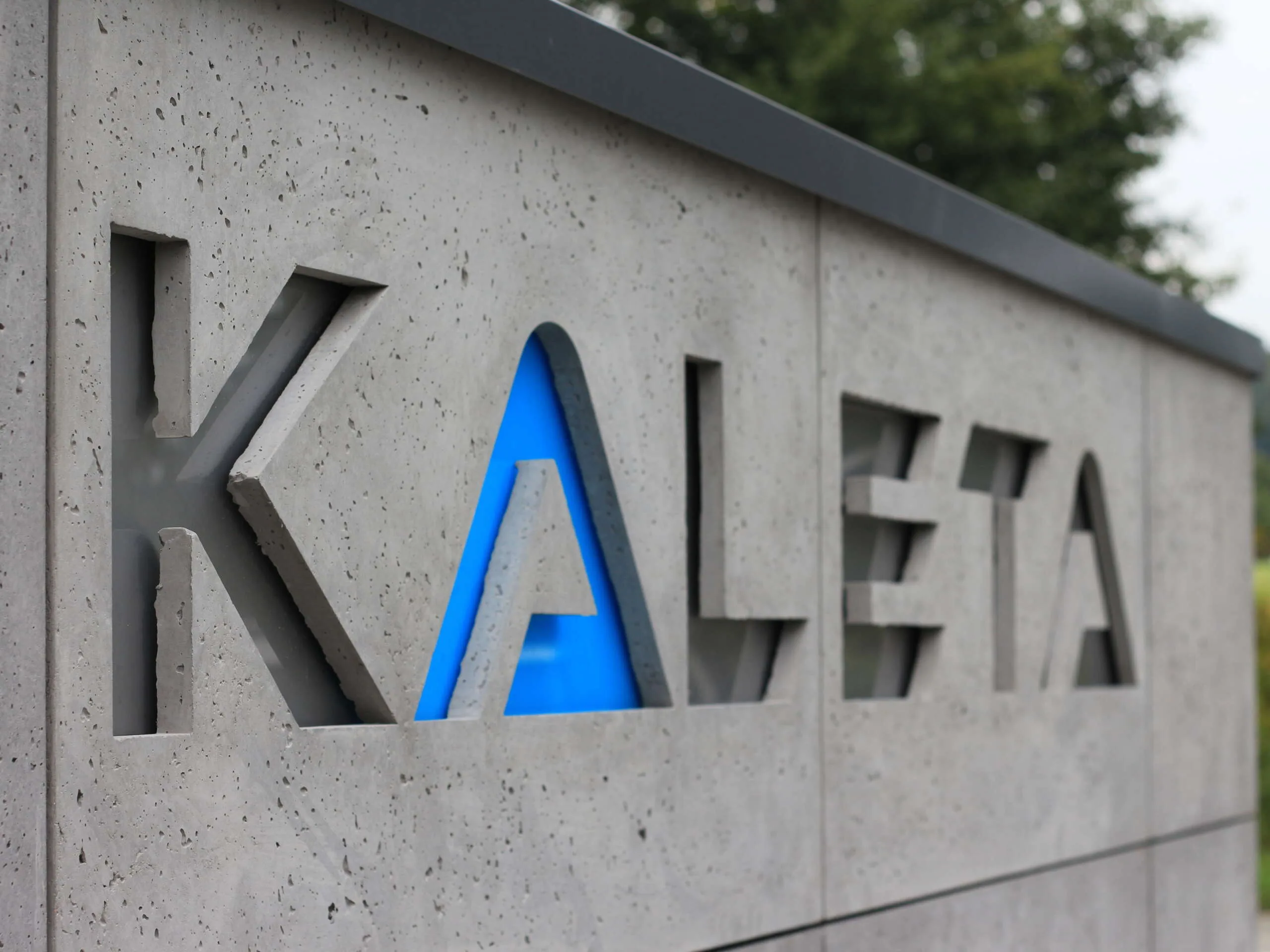 Płyty betonowe concreAte common — elewacja Aleksandrowice