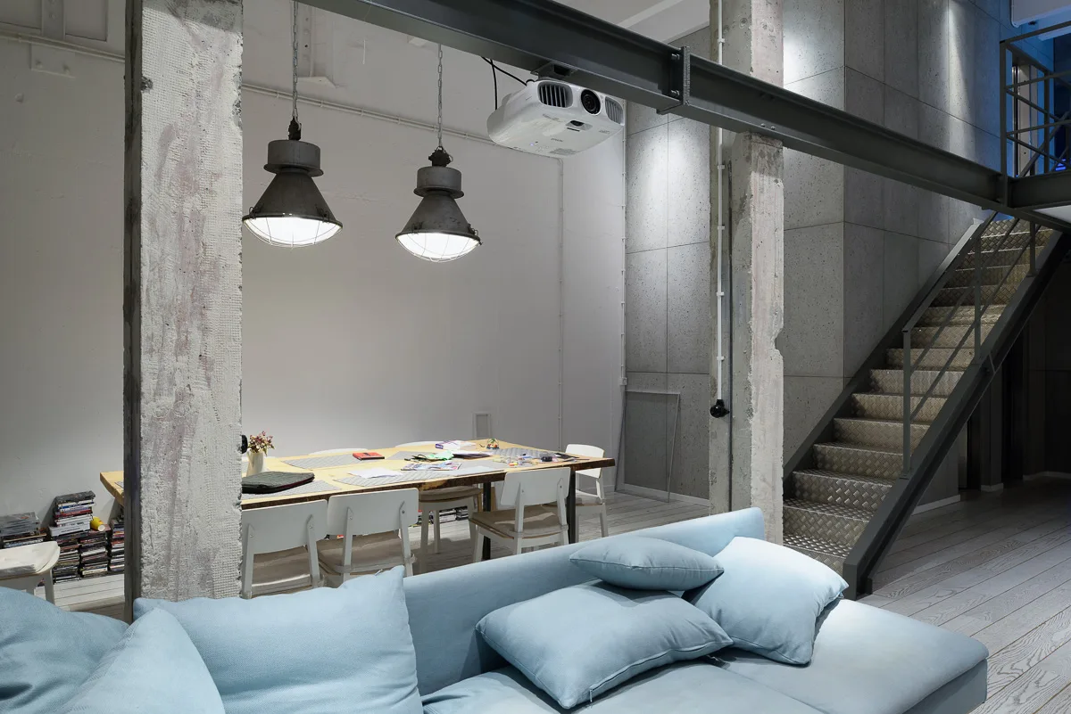 Beton dekoracyjny ConcreAte — realizacja Ludwinów Loft / Kraków