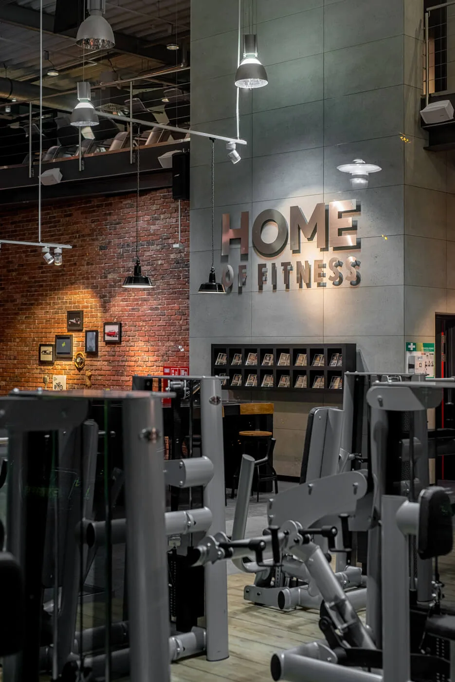 McFit Wrocław — beton architektoniczny ConcreAte