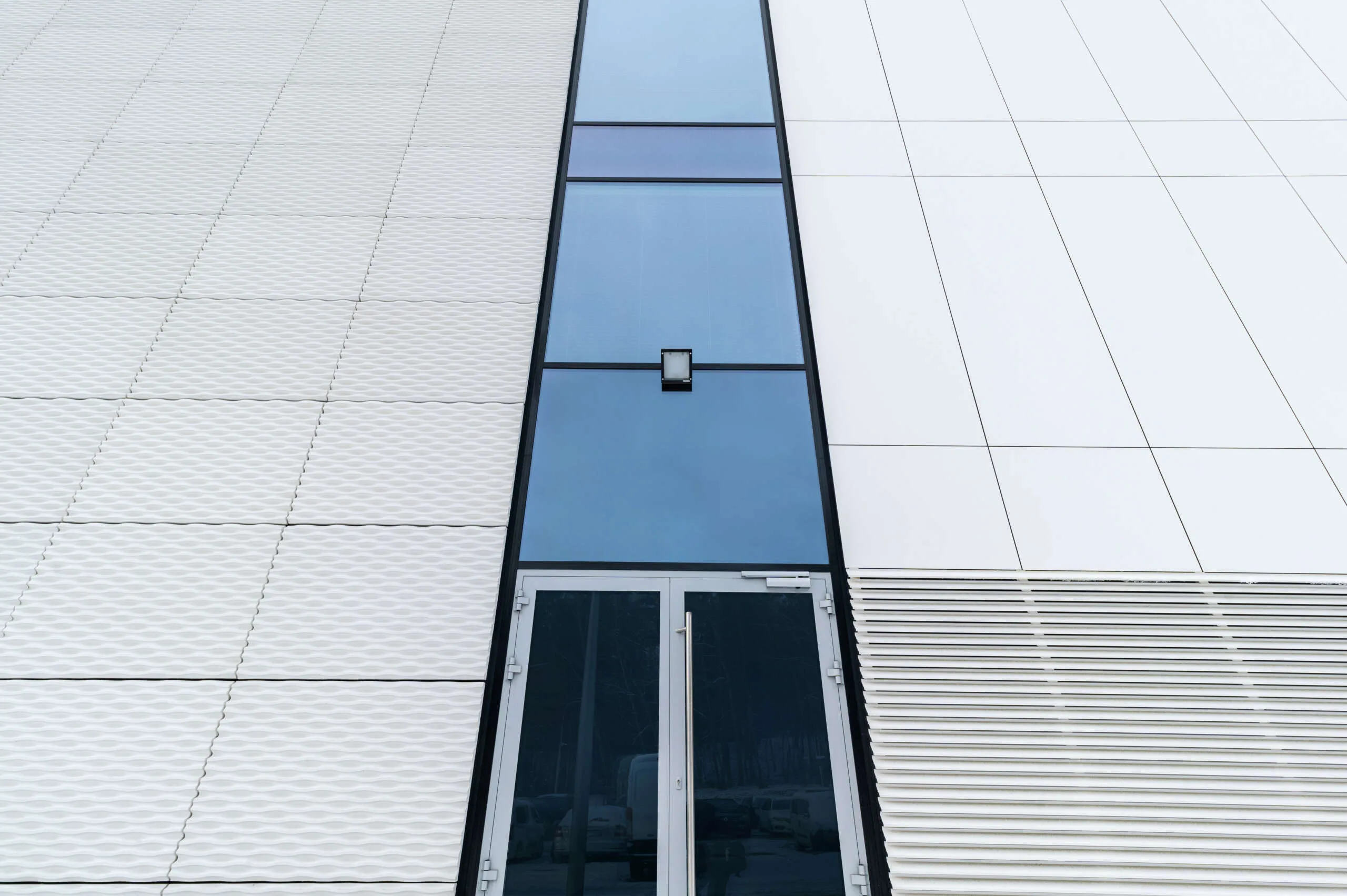 Beton dekoracyjny ConcreAte — realizacja PWiK / Olsztyn