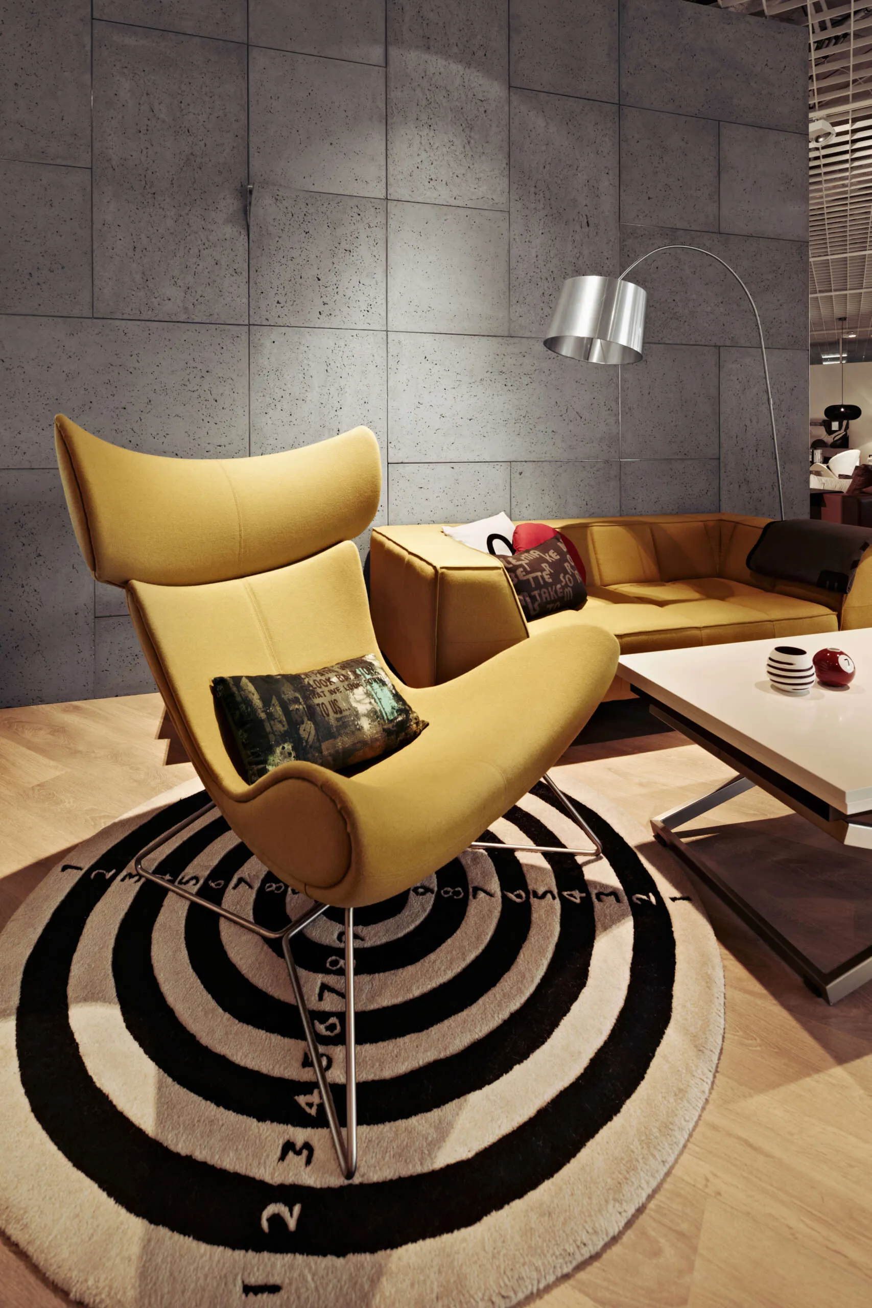 Beton architektoniczny — przestrzenie komercyjne Salon BoConcept / Katowice